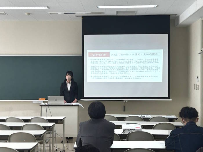 子ども教育学研究科　修士論文中間報告会