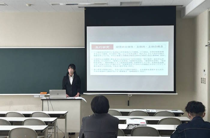 子ども教育学研究科　修士論文中間報告会